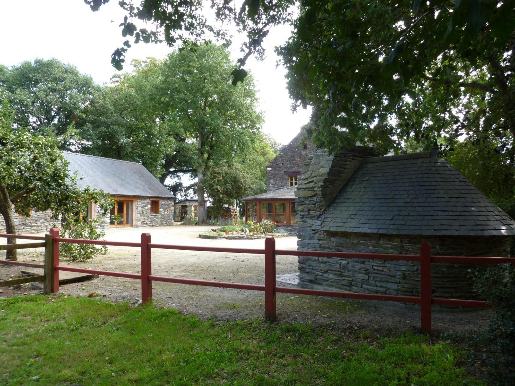 Les Fougerêts Chambre D'Hotes Saint Jacob Relais De Chasse Du XVIII Siecle B&B 외부 사진